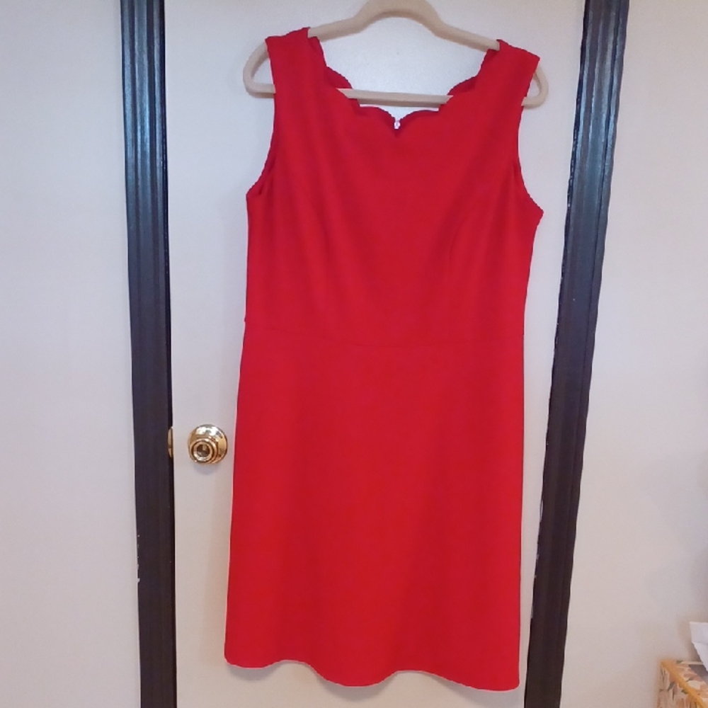 Glamour Red Scalloped Midi Dress